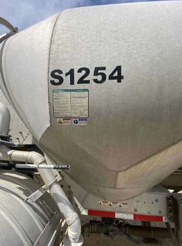 2013 HEIL Dry Bulk Trailer - Image 9