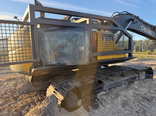 2013 John Deere 210G Excavator - Image 2