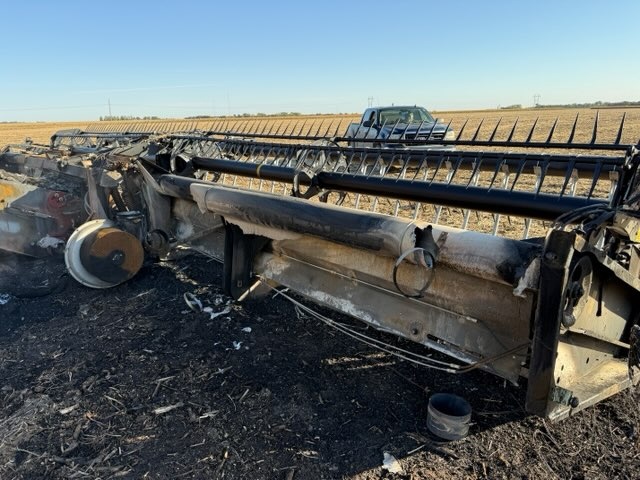 2013 MacDon FD75 Header