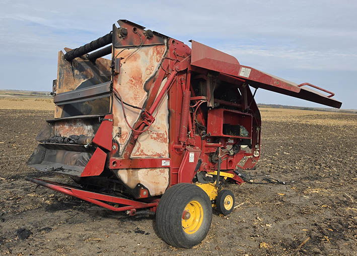 2013 New Holland BR7090 Round Baler