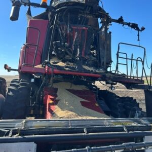 2014 Case IH 7230 Combine with 2024 Geringhoff 40′ Razor Header