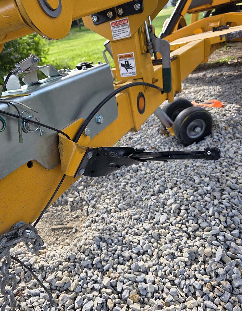 2014 Haulotte 5533 Towable Lift - Image 2