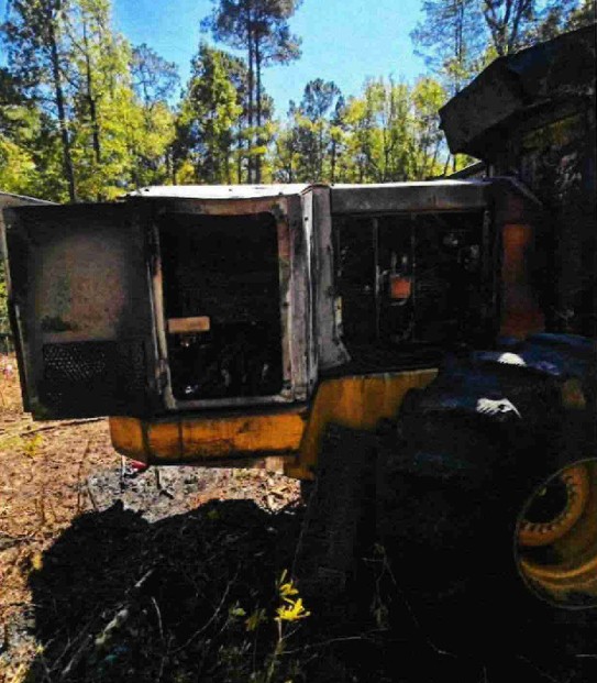 2015 Caterpillar 553C Fellerbuncher - Image 2