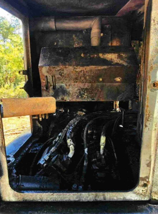2015 Caterpillar 553C Fellerbuncher - Image 9