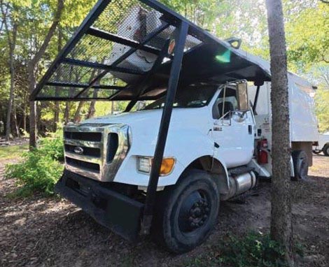 2015 Ford F-750 Tree Truck
