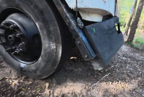 2015 Ford F-750 Tree Truck - Image 26