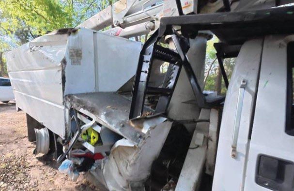 2015 Ford F-750 Tree Truck - Image 6