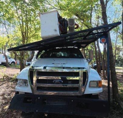 2015 Ford F-750 Tree Truck - Image 7