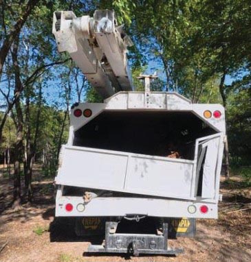 2015 Ford F-750 Tree Truck - Image 8