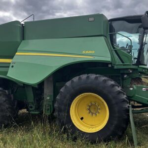 2015 John Deere S680 STS Combine