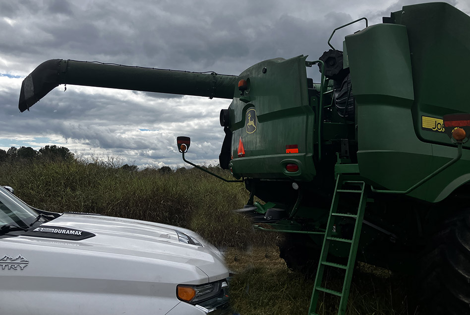 2015 John Deere S680 STS Combine - Image 12