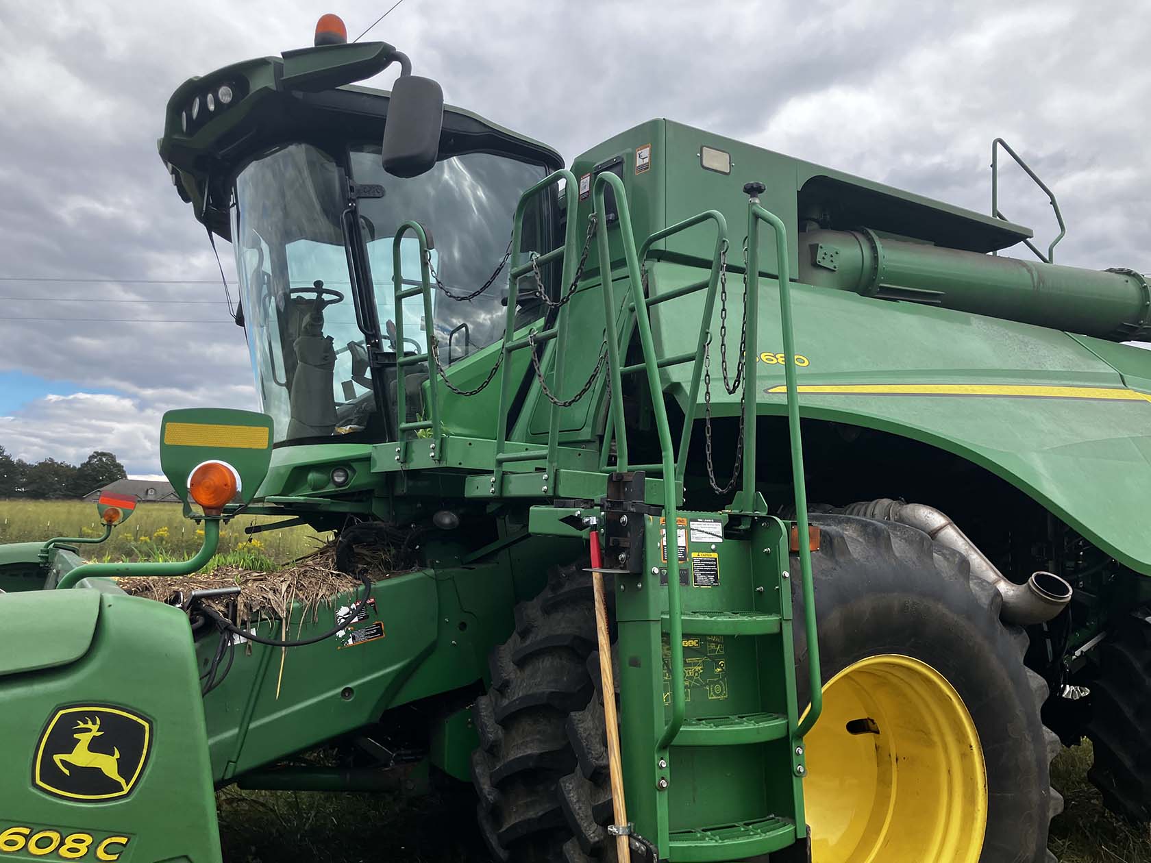 2015 John Deere S680 STS Combine - Image 4