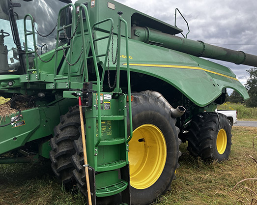 2015 John Deere S680 STS Combine - Image 5