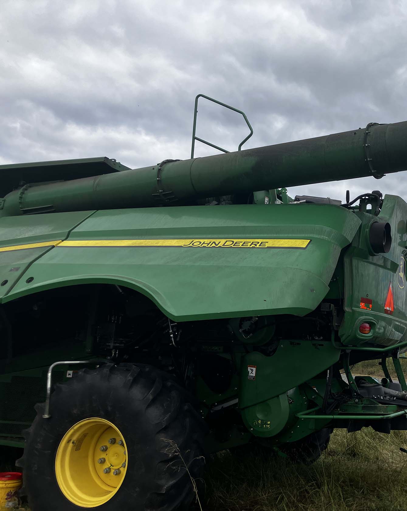 2015 John Deere S680 STS Combine - Image 8