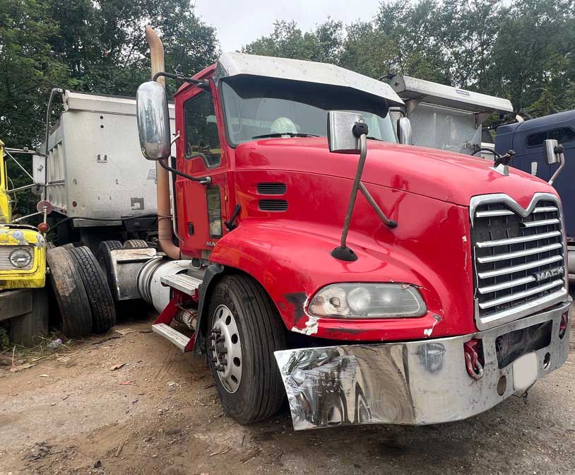 2015 Mack CXU13 Pinnacle - Image 2