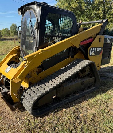 2016 Caterpillar 299D2 Skid Steer - Image 2