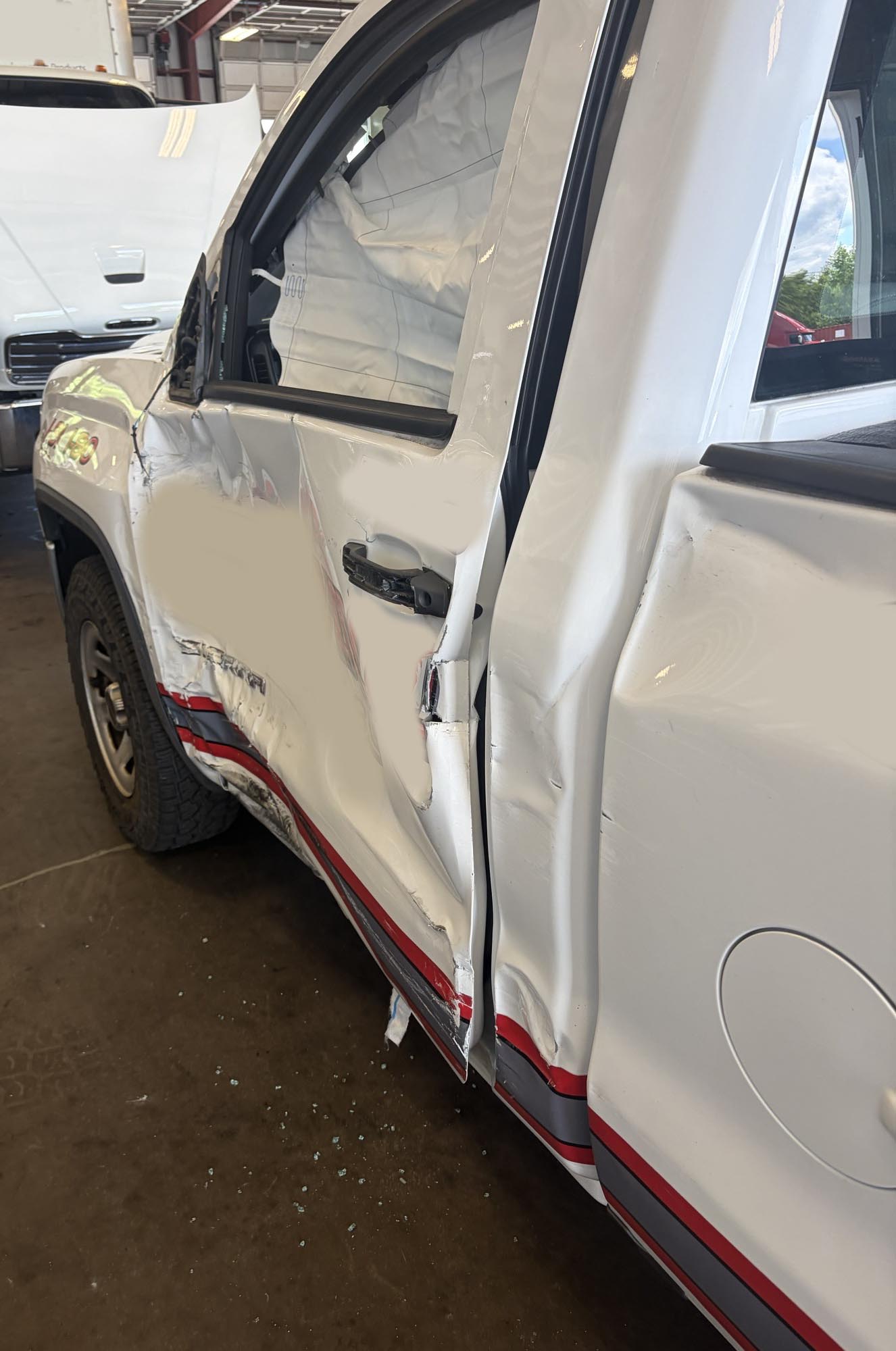 2016 GMC Sierra 1500 - Image 3