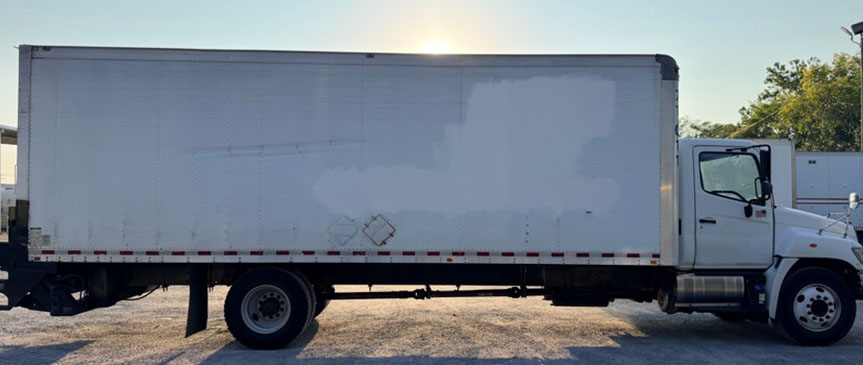 2016 Hino Conventional - Image 3