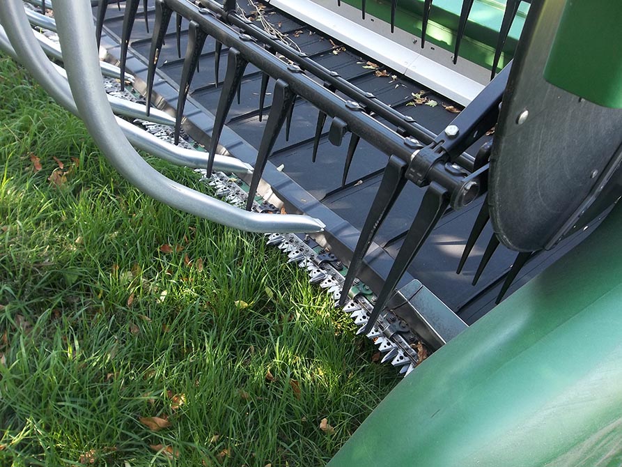 2016 John Deere 645FD Header - Image 5