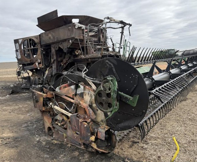 2016 John Deere S670 Combine - Image 5