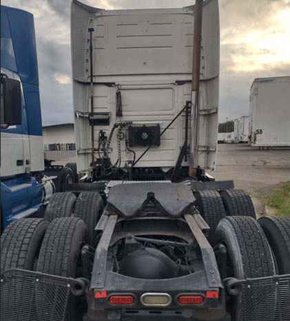 2016 Volvo VNL - Image 4