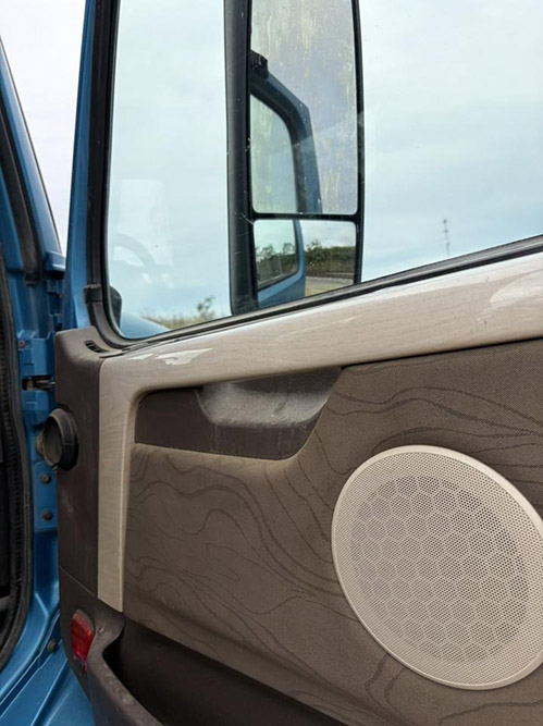 2016 Volvo VHD Dump Truck - Image 19