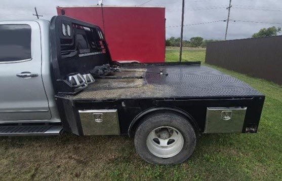 2017 Chevrolet Silverado Flatbed - Image 10