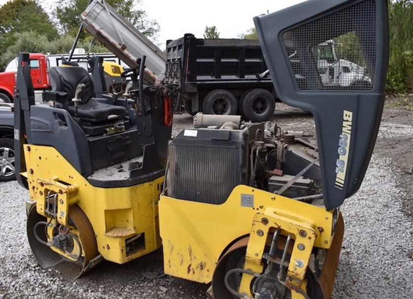 2018 Bomag BW120SL-5 Tandem Vibrating Roller - Image 2