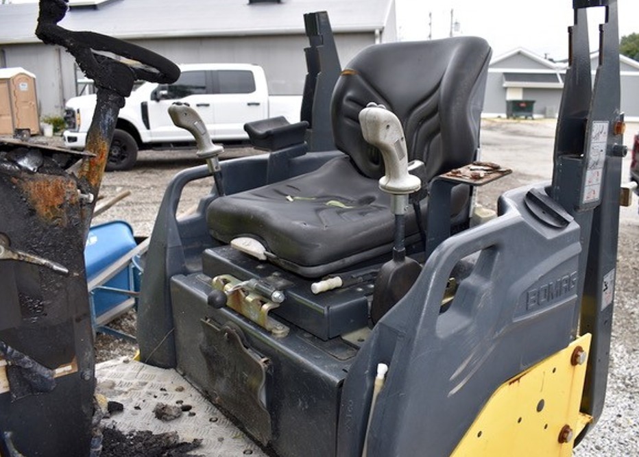 2018 Bomag BW120SL-5 Tandem Vibrating Roller - Image 5