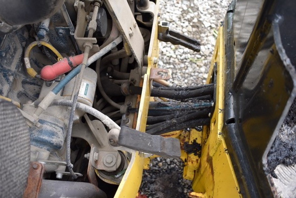 2018 Bomag BW120SL-5 Tandem Vibrating Roller - Image 6