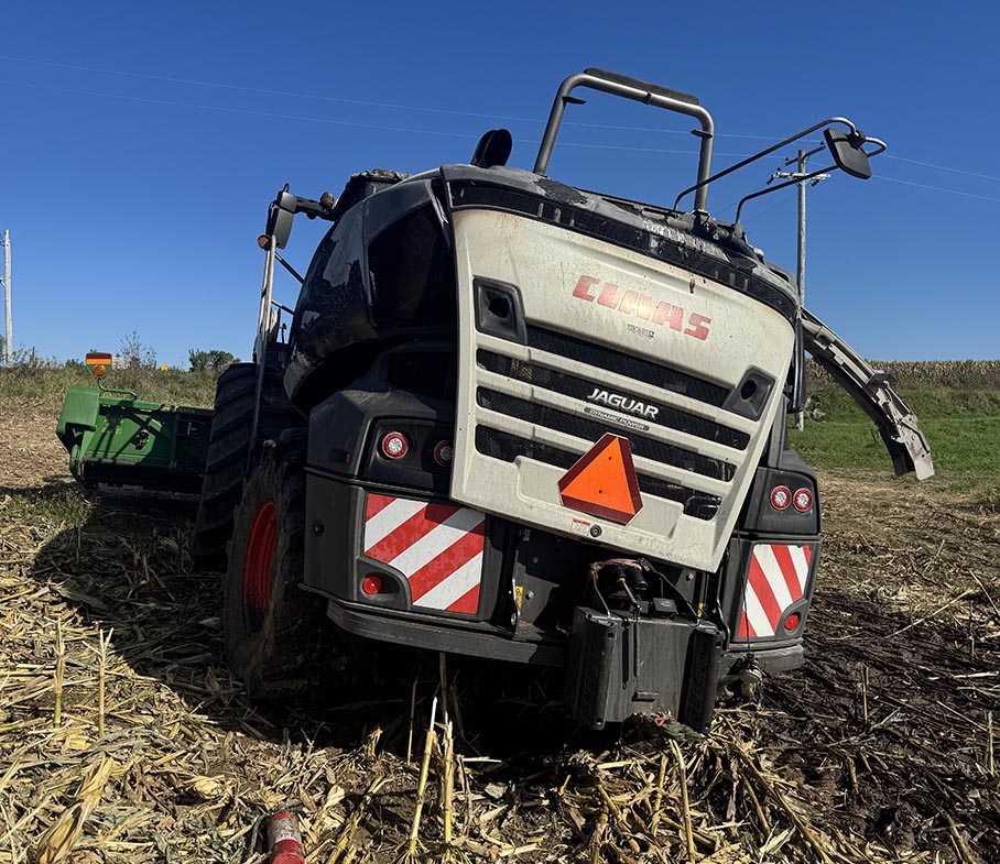 2018 CLAAS JAGUAR 970 Self-Propelled Forage Harvester - Image 2