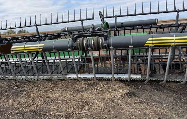 2018 John Deere 645FD Hydraflex Header - Image 3