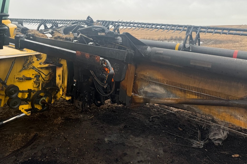 2018 MacDon FD145 Header - Image 8