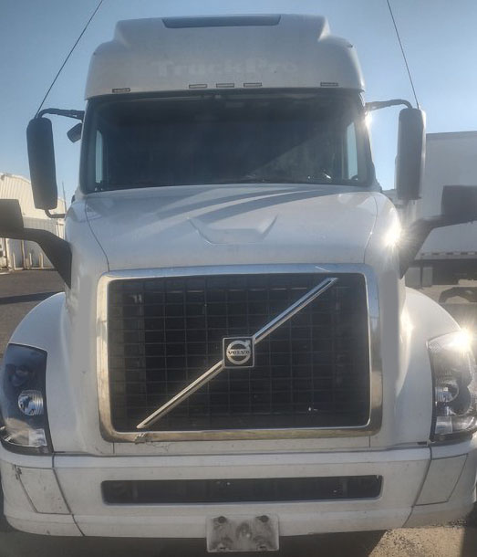 2018 Volvo VNL - Image 2