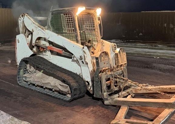 2019 Bobcat T740 Skid Steer - Image 3