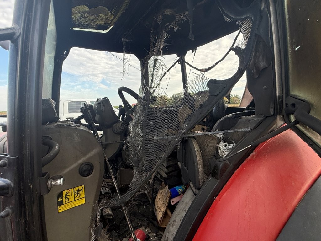 2019 Case IH Farmall 120C Tractor - Image 9