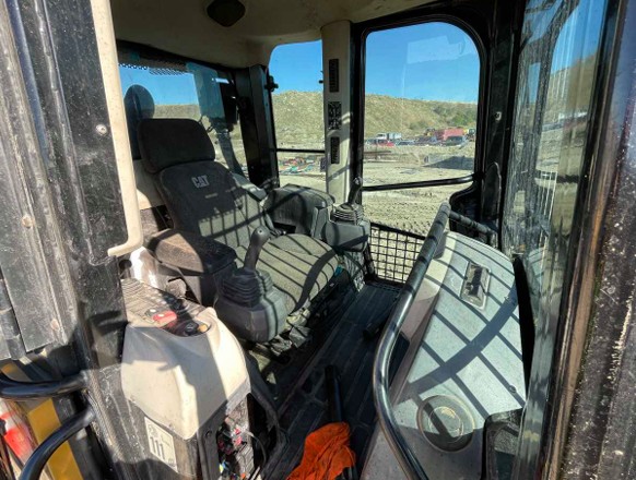 2019 Caterpillar 963K Track Loader - Image 23