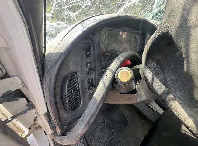 2019 Freightliner 114SD Tanker - Image 12