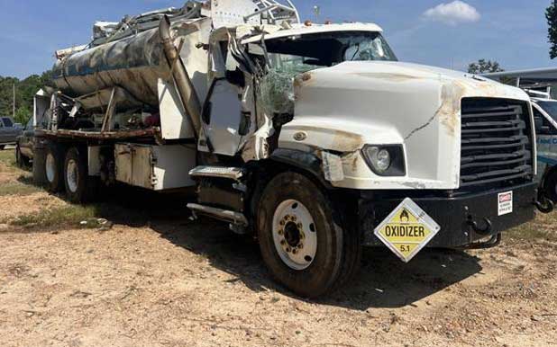 2019 Freightliner 114SD Tanker - Image 3