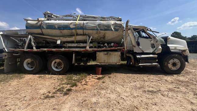 2019 Freightliner 114SD Tanker - Image 4
