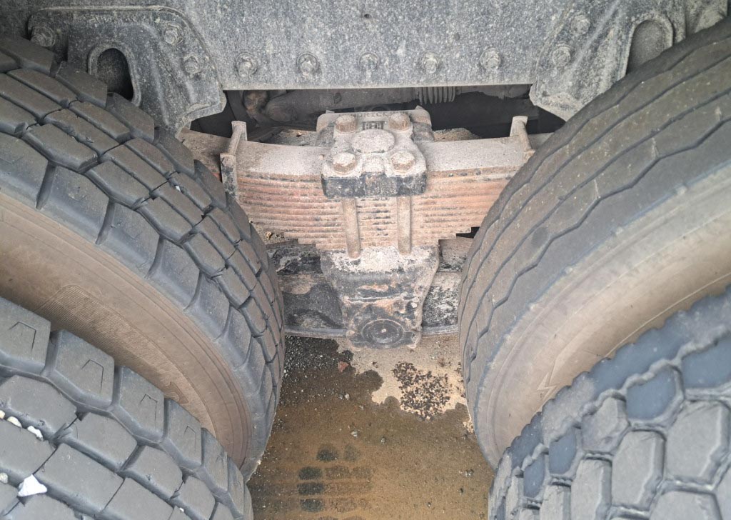 2019 Kenworth T880 - Image 11