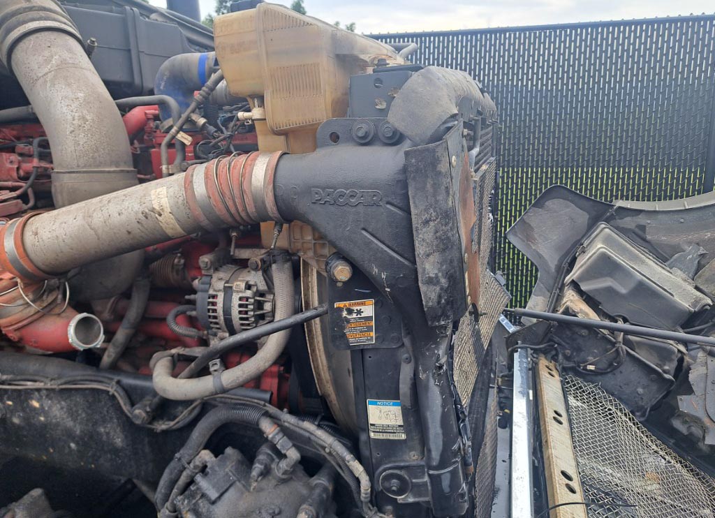 2019 Kenworth T880 - Image 9