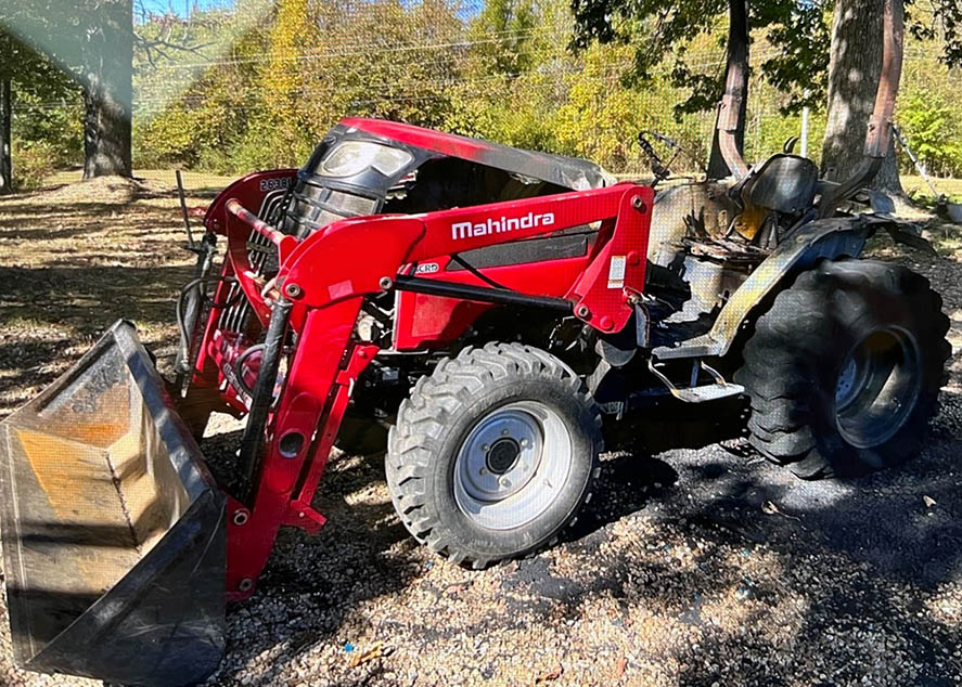 2019 Mahindra 2638 Tractor