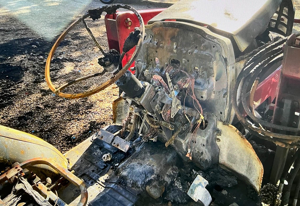 2019 Mahindra 2638 Tractor - Image 4