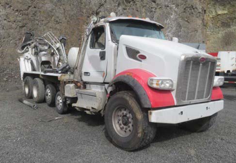 2019 Peterbilt 567 - Image 2