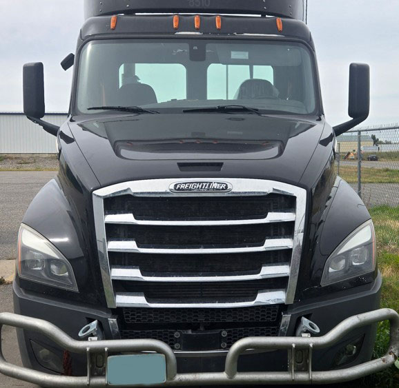 2020 Freightliner Cascadia - Image 3