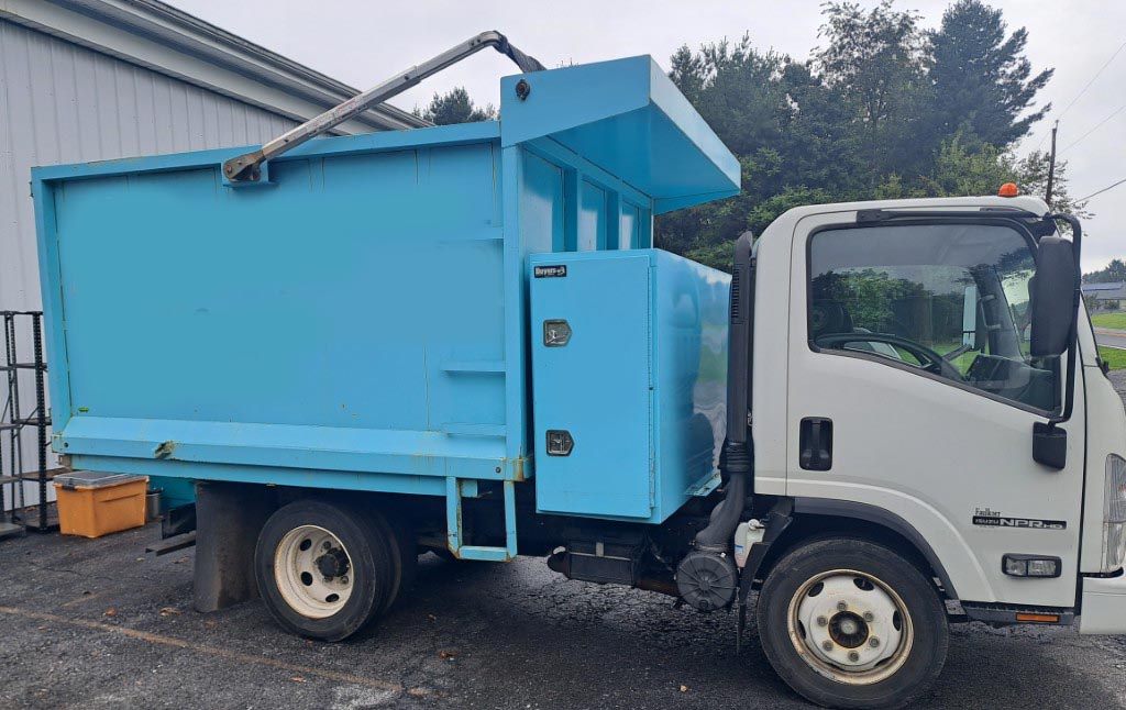 2020 Isuzu NPR-HD - Image 2