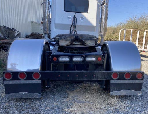 2020 Peterbilt 389 - Image 4