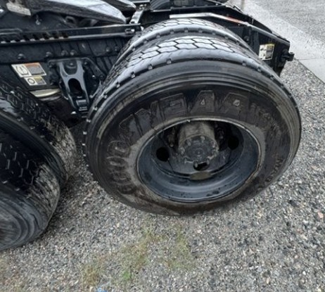 2020 Peterbilt 579 - Image 14