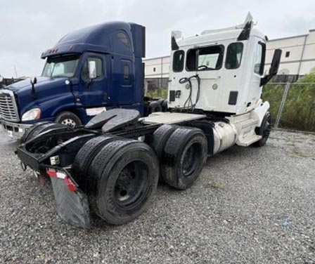 2020 Peterbilt 579 - Image 7